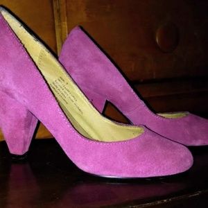 Urban Outfitters Magenta Suede Pumps
